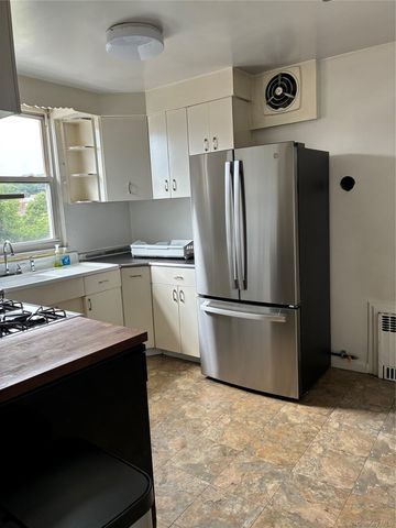 105 Wakefield Avenue 3, Yonkers, NY 10704