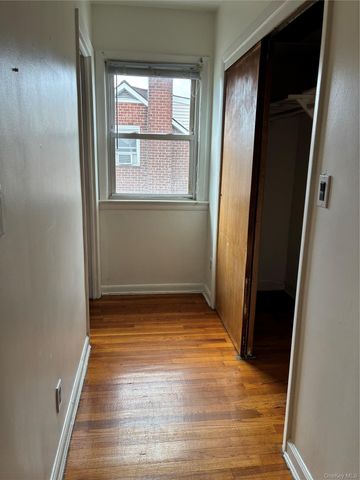 105 Wakefield Avenue 3, Yonkers, NY 10704