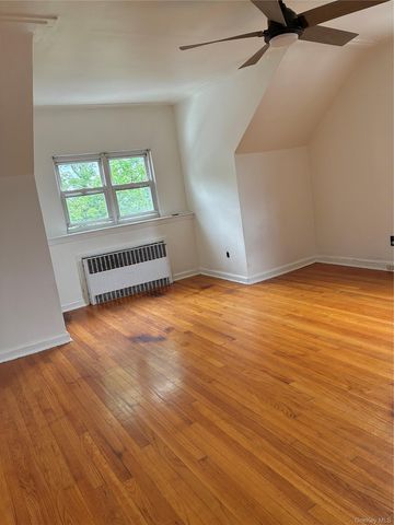 105 Wakefield Avenue 3, Yonkers, NY 10704