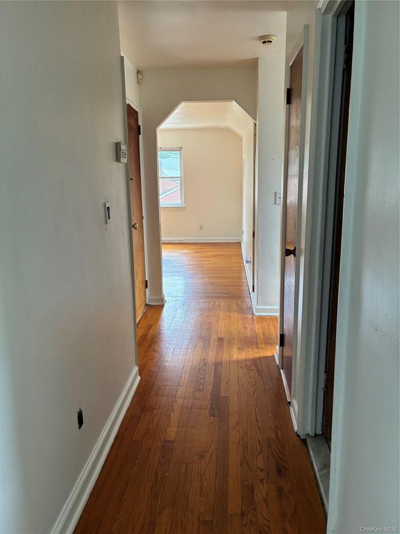 105 Wakefield Avenue 3, Yonkers, NY 10704