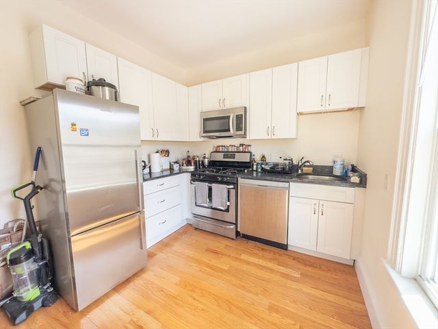 11-13 Wendell Street 3, Cambridge, MA 02138