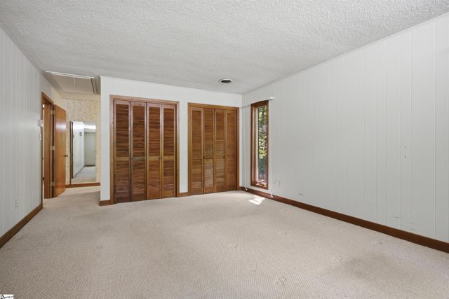 16 Oakleaf Road, Greenville, SC 29609