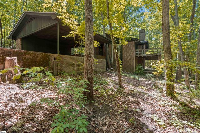 16 Oakleaf Road, Greenville, SC 29609