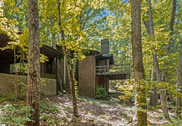 16 Oakleaf Road, Greenville, SC 29609