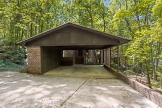 16 Oakleaf Road, Greenville, SC 29609
