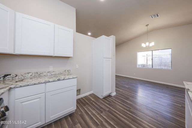 1801 W Great Oak Drive, Tucson, AZ 85746