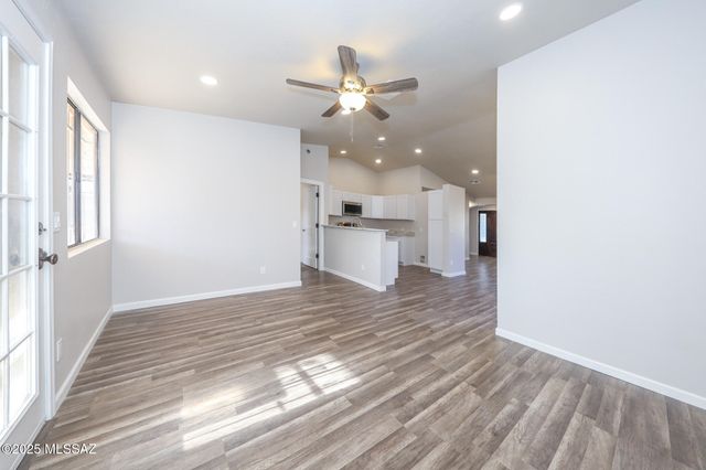 1801 W Great Oak Drive, Tucson, AZ 85746