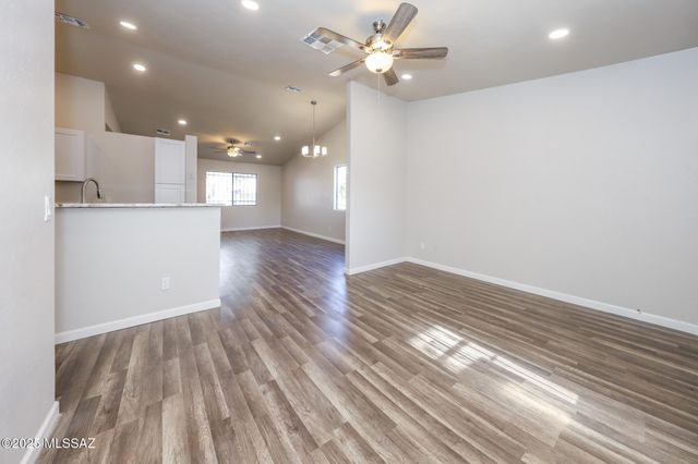 1801 W Great Oak Drive, Tucson, AZ 85746