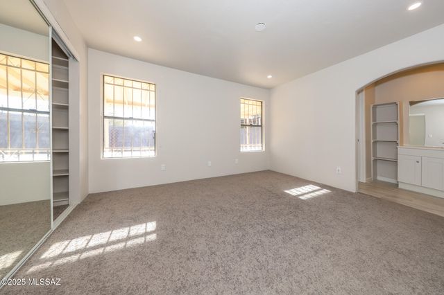 1801 W Great Oak Drive, Tucson, AZ 85746