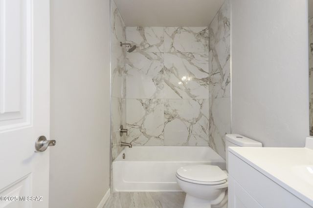 1801 W Great Oak Drive, Tucson, AZ 85746