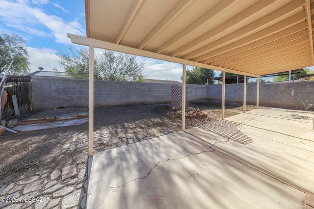 1801 W Great Oak Drive, Tucson, AZ 85746