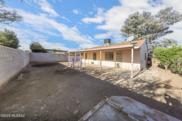 1801 W Great Oak Drive, Tucson, AZ 85746