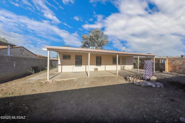 1801 W Great Oak Drive, Tucson, AZ 85746