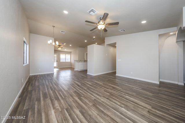 1801 W Great Oak Drive, Tucson, AZ 85746