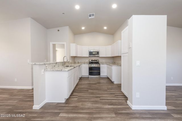 1801 W Great Oak Drive, Tucson, AZ 85746