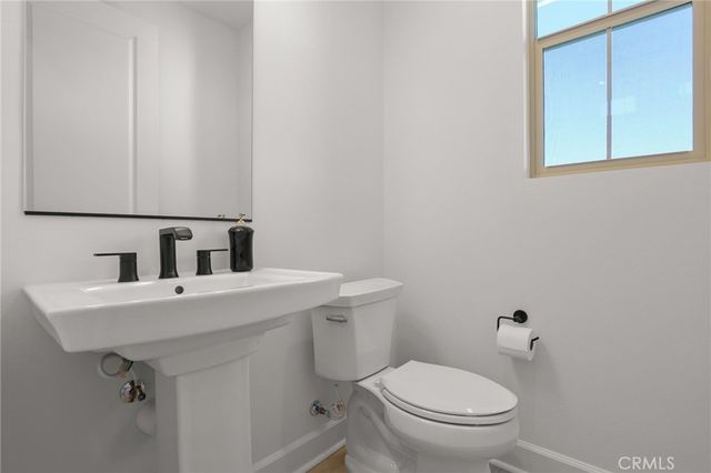 11763 Quailrun Ct, Chatsworth, CA 91311