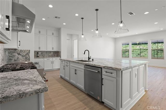 11763 Quailrun Ct, Chatsworth, CA 91311