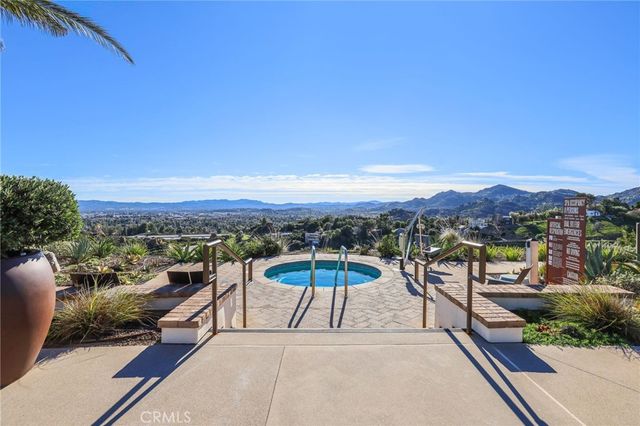 11763 Quailrun Ct, Chatsworth, CA 91311