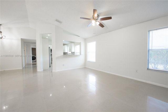 452 SE 20th Dr, Homestead, FL 33033