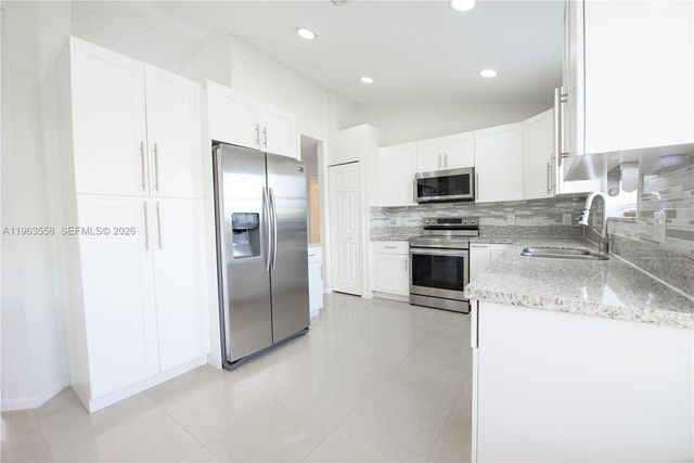 452 SE 20th Dr, Homestead, FL 33033