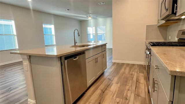 1632 Briar Hunt Drive, Forney, TX 75126