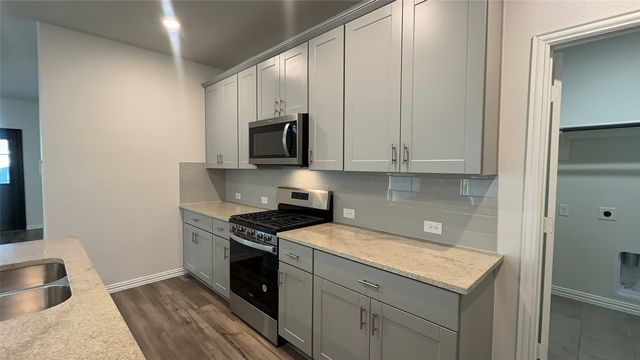 1632 Briar Hunt Drive, Forney, TX 75126