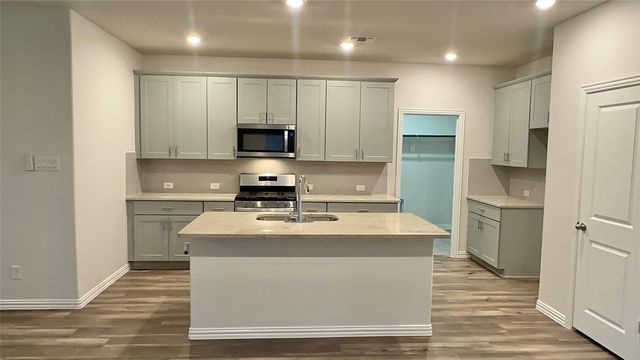 1632 Briar Hunt Drive, Forney, TX 75126