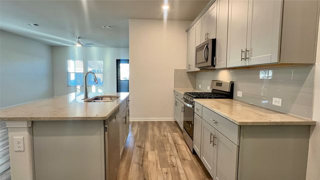 1632 Briar Hunt Drive, Forney, TX 75126