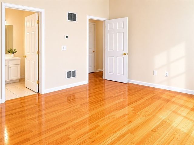 37 Augusta Way 37, Chelmsford, MA 01863