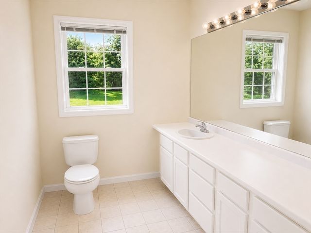 37 Augusta Way 37, Chelmsford, MA 01863