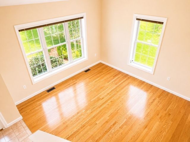 37 Augusta Way 37, Chelmsford, MA 01863