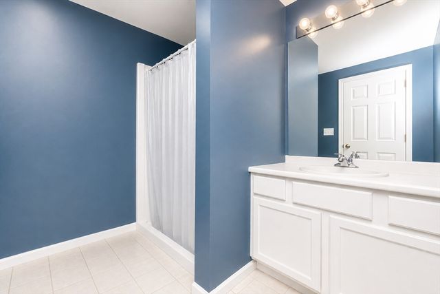 37 Augusta Way 37, Chelmsford, MA 01863