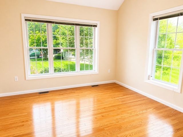 37 Augusta Way 37, Chelmsford, MA 01863