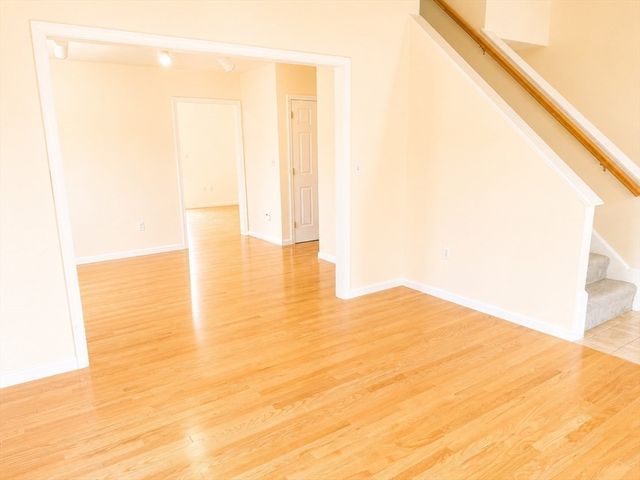 37 Augusta Way 37, Chelmsford, MA 01863