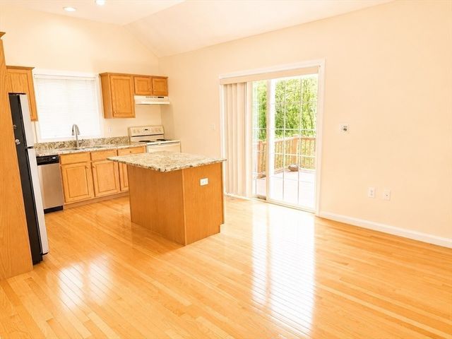 37 Augusta Way 37, Chelmsford, MA 01863
