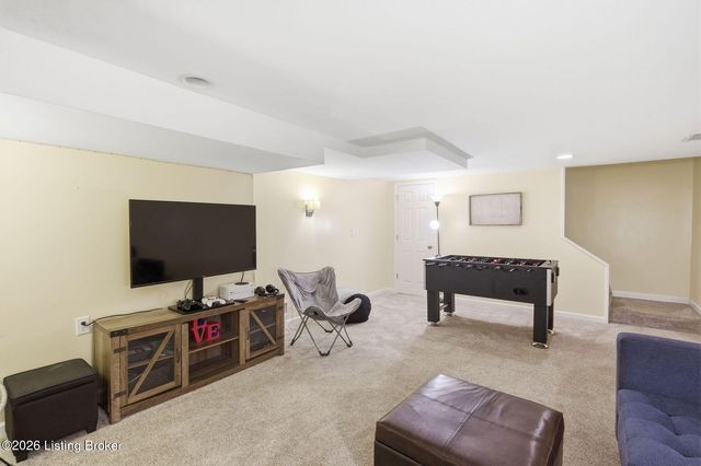 12609 Crest Arm Rd, Anchorage, KY 40223