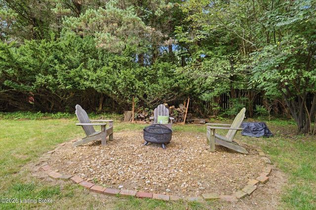 12609 Crest Arm Rd, Anchorage, KY 40223