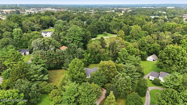 12609 Crest Arm Rd, Anchorage, KY 40223