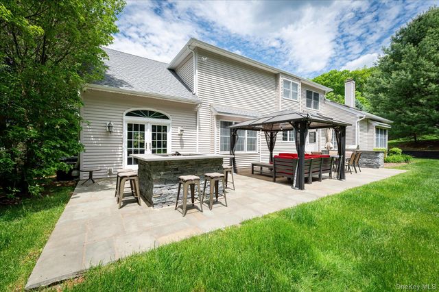 10 Kipps Court, Somers, NY 10589
