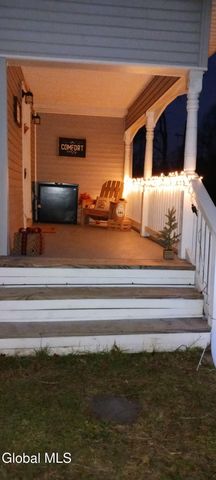 273 Gansevoort Road, Moreau, NY 12831