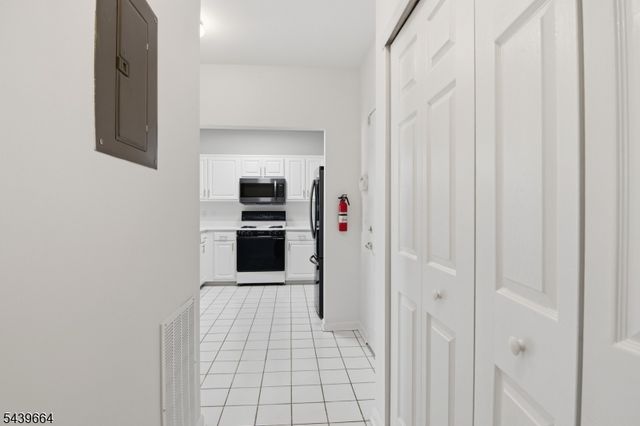 3201 Cleveland Ln, Rockaway Twp., NJ 07866