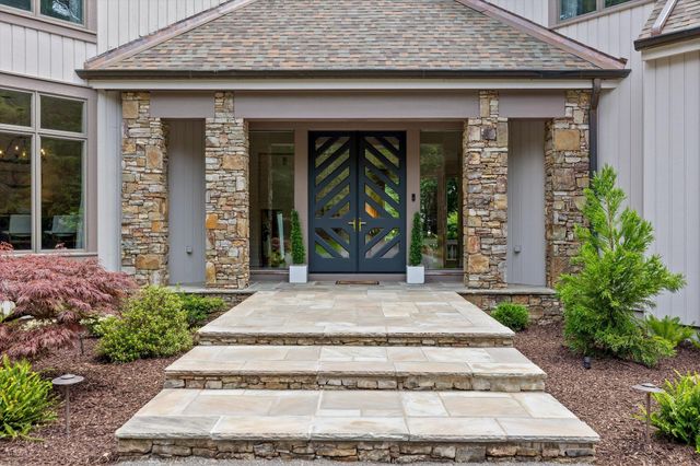 131 Sumach Street, Lookout Mountain, TN 37350