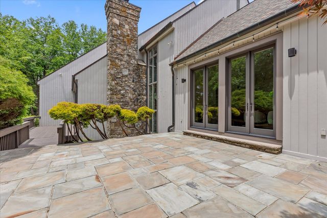 131 Sumach Street, Lookout Mountain, TN 37350