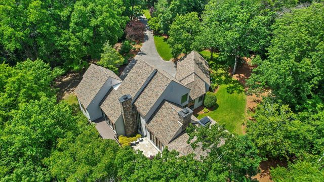 131 Sumach Street, Lookout Mountain, TN 37350