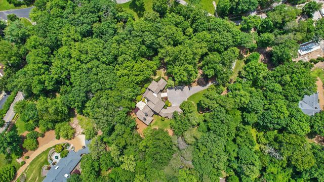 131 Sumach Street, Lookout Mountain, TN 37350