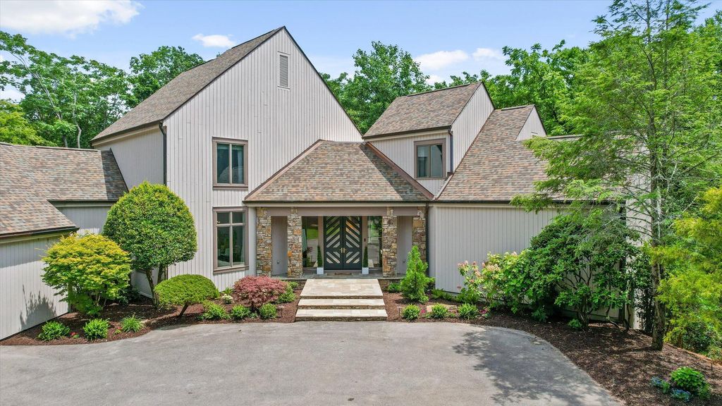 131 Sumach Street, Lookout Mountain, TN 37350
