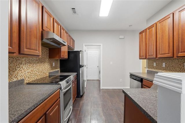 1108 Treymont Lane, Lawrenceville, GA 30045