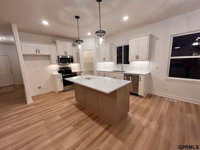 19826 Cinnamon Street, Omaha, NE 68135