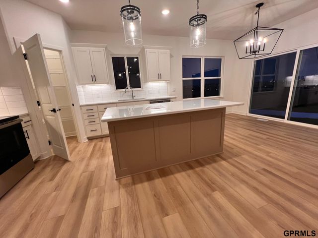 19826 Cinnamon Street, Omaha, NE 68135