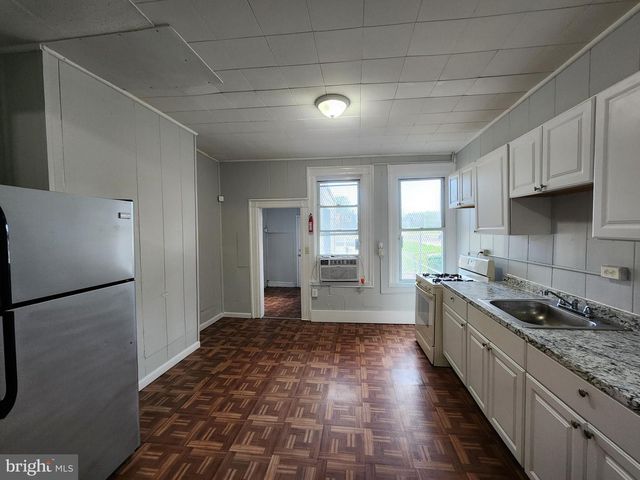 2014 E LANVALE ST, Baltimore, MD 21213
